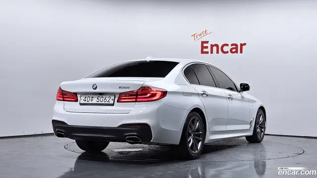 Main__Slider__Photo:5-Series BMW 2017.10-1