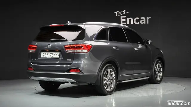 Main__Slider__Photo:Sorento Kia 2015.9-1
