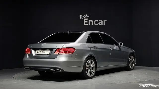 Main__Slider__Photo:E-Class Mercedes-Benz 2014.9-1