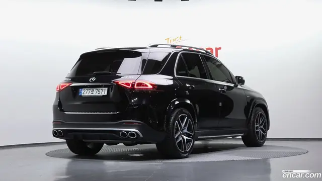 Main__Slider__Photo:GLE-Class Mercedes-Benz 2022.6-1