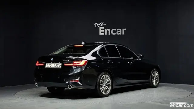 Main__Slider__Photo:3-Series BMW 2019.11-1