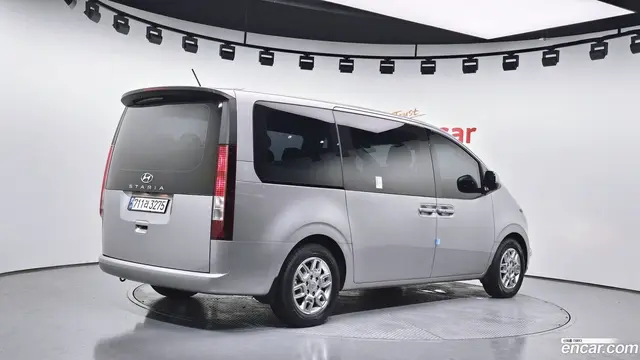 Main__Slider__Photo:Staria Hyundai 2022.10-1