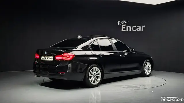 Main__Slider__Photo:3-Series BMW 2017.8-1
