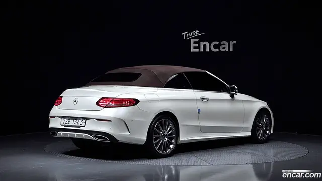 Main__Slider__Photo:C-Class Mercedes-Benz 2017.3-1