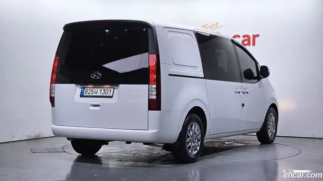 Main__Slider__Photo:Staria Hyundai 2022.0-1
