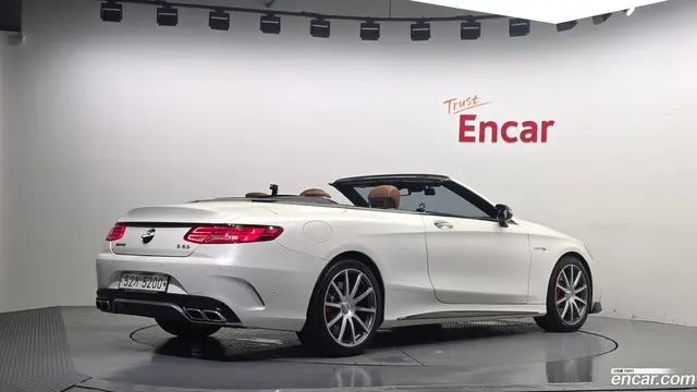 Main__Slider__Photo:S-Class Mercedes-Benz 2017.2-1