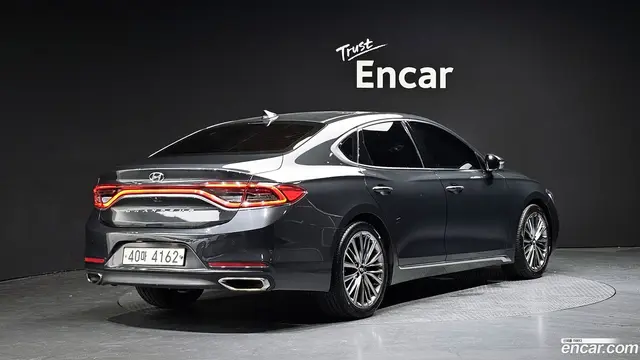 Main__Slider__Photo:Grandeur Hyundai 2017.0-1
