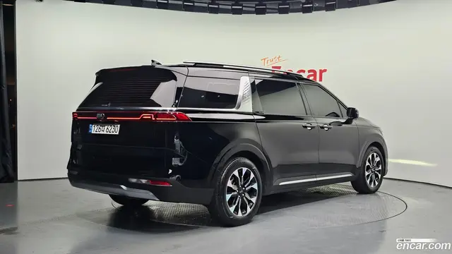 Main__Slider__Photo:Canival Kia 2021.5-1