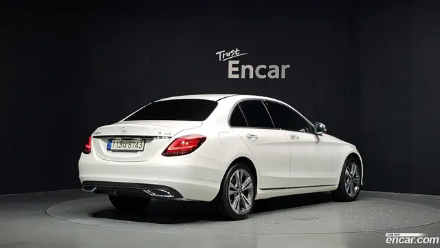 Main__Slider__Photo:C-Class Mercedes-Benz 2021.5-1