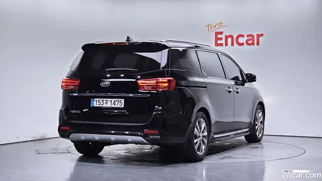 Main__Slider__Photo:Canival Kia 2018.6-1