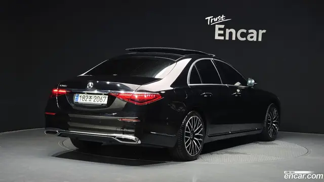 Main__Slider__Photo:S-Class Mercedes-Benz 2021.5-1