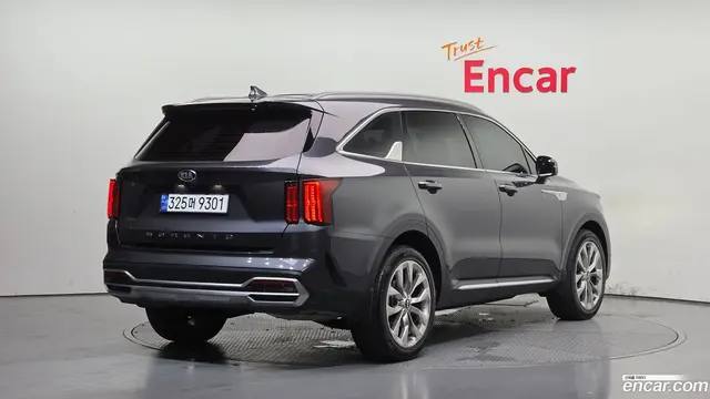 Main__Slider__Photo:Sorento Kia 2020.4-1
