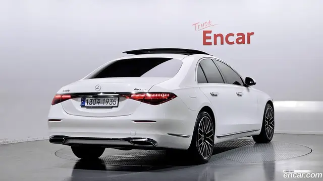 Main__Slider__Photo:S-Class Mercedes-Benz 2021.5-1