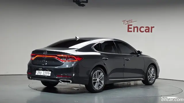 Main__Slider__Photo:Grandeur Hyundai 2018.2-1