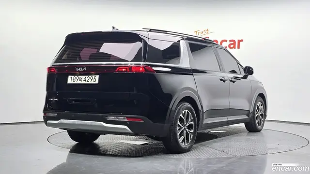 Main__Slider__Photo:Canival Kia 2022.4-1