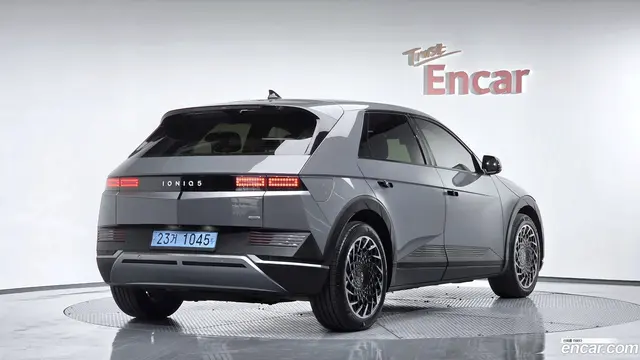 Main__Slider__Photo:Ioniq5 Hyundai 2022.10-1