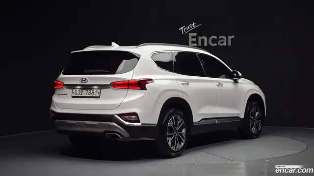 Main__Slider__Photo:Santafe Hyundai 2019.6-1