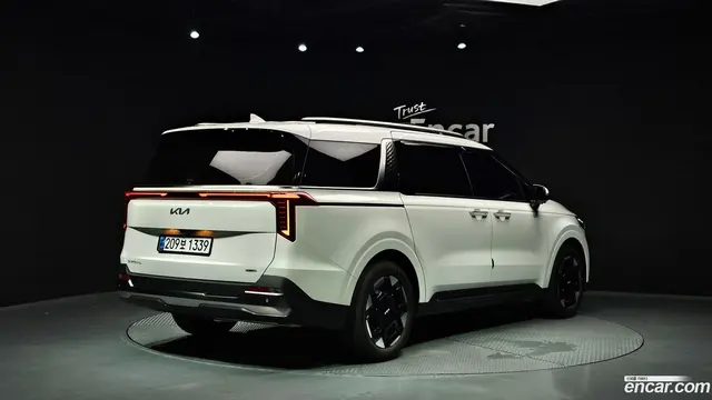 Main__Slider__Photo:Canival Kia 2024.6-1