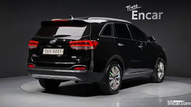 Main__Slider__Photo:Sorento Kia 2017.6-1