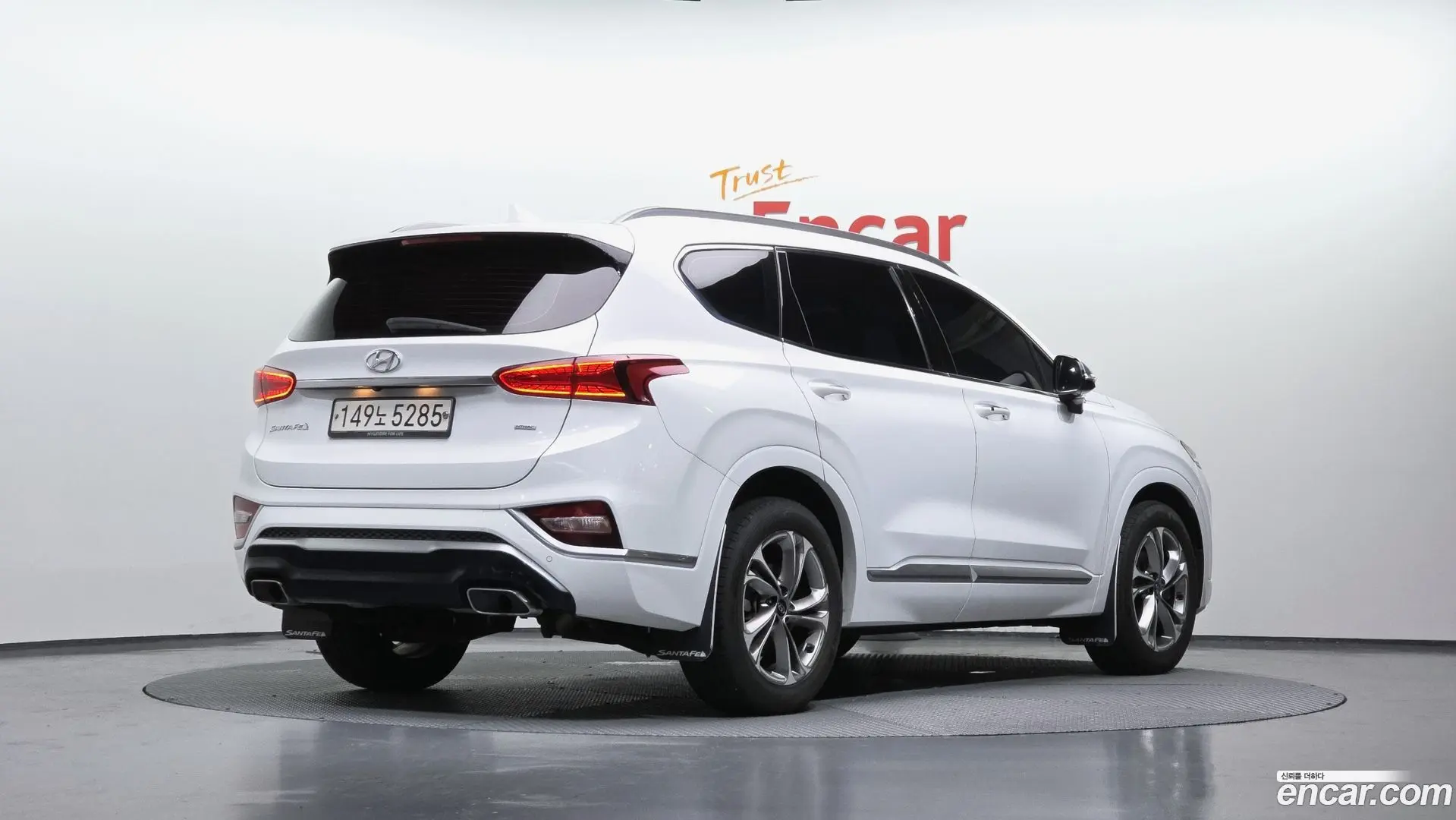 Main__Slider__Photo:Santafe Hyundai 2020.0-1