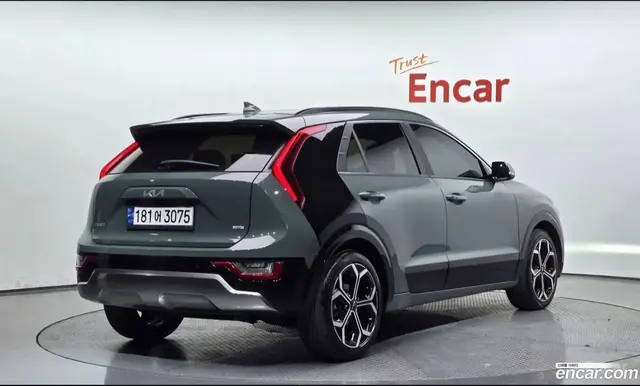 Main__Slider__Photo:Niro Kia 2022.4-1