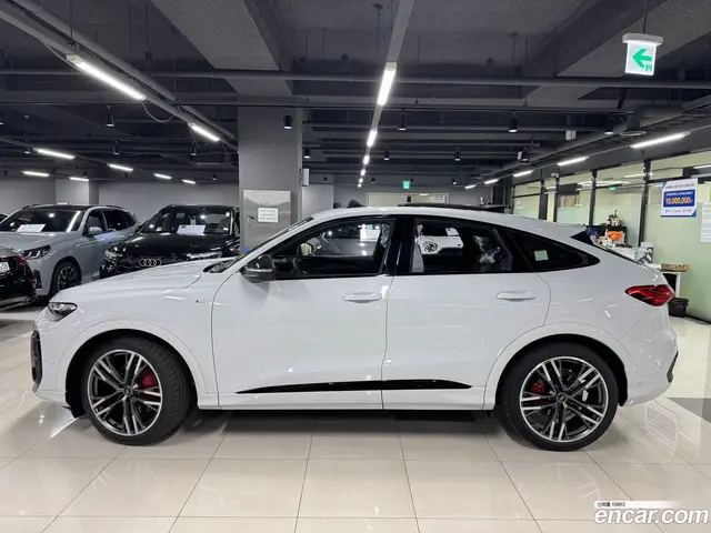 Main__Slider__Photo:Q5 Audi 2025.11-1