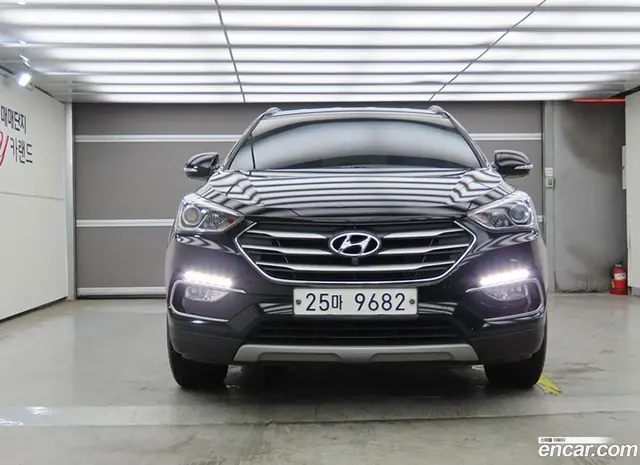Main__Slider__Photo:Santafe Hyundai 2015.6-1