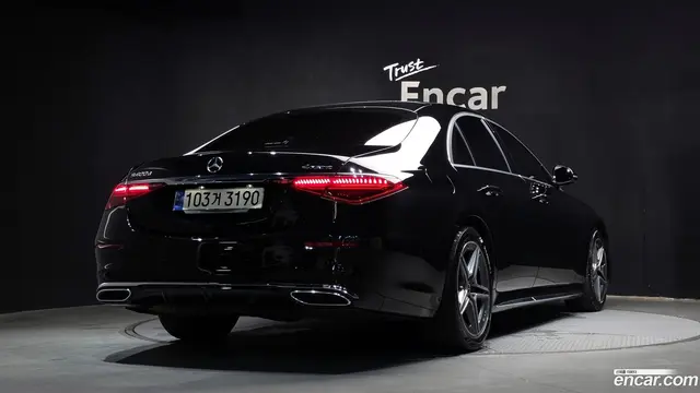 Main__Slider__Photo:S-Class Mercedes-Benz 2022.4-1