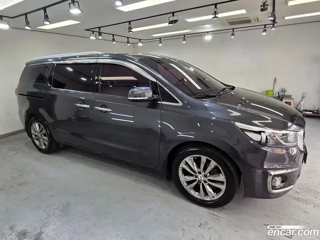 Main__Slider__Photo:Canival Kia 2017.6-1