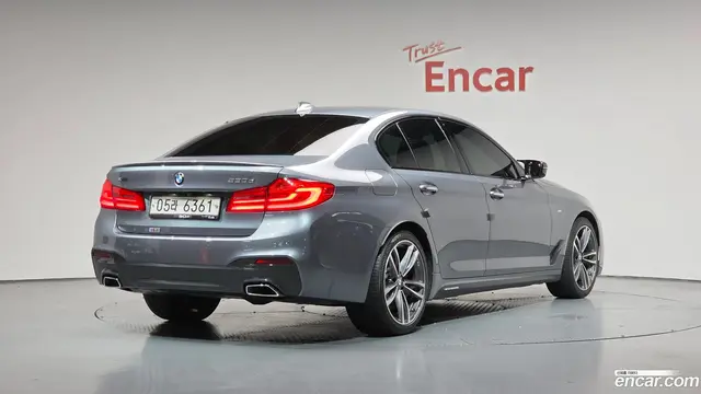 Main__Slider__Photo:5-Series BMW 2017.5-1