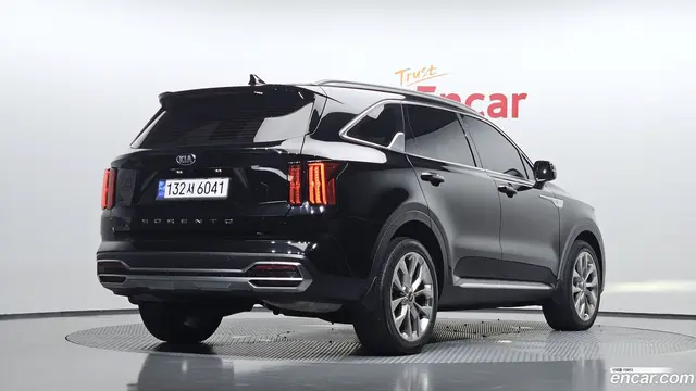 Main__Slider__Photo:Sorento Kia 2020.8-1