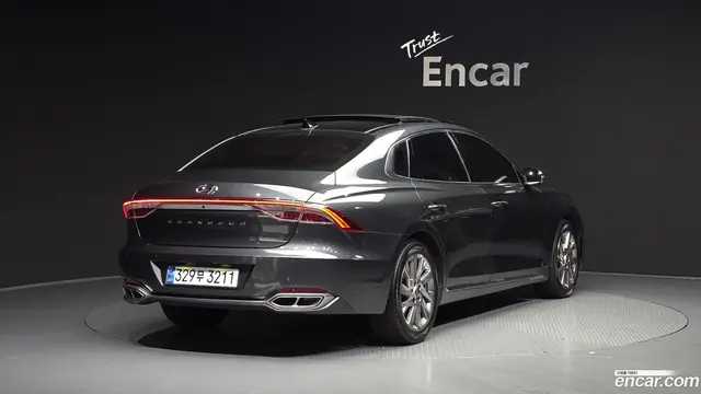 Main__Slider__Photo:Grandeur Hyundai 2022.4-1