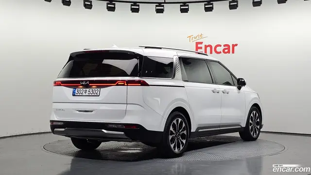 Main__Slider__Photo:Canival Kia 2022.1-1