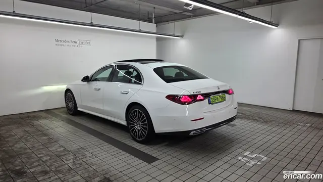 Main__Slider__Photo:E-Class Mercedes-Benz 2025.6-1