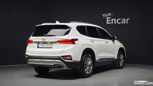 Main__Slider__Photo:Santafe Hyundai 2020.4-1