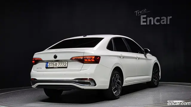 Main__Slider__Photo:Jetta Volkswagen 2023.11-1