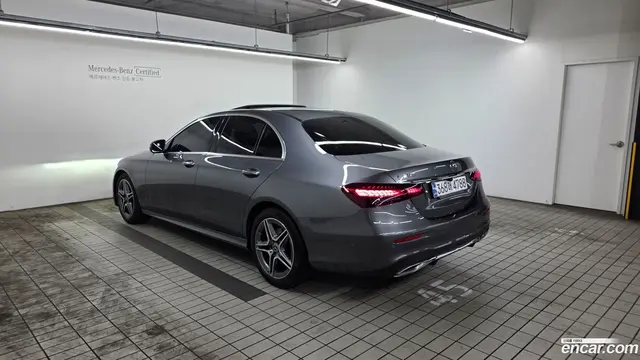Main__Slider__Photo:E-Class Mercedes-Benz 2023.4-1
