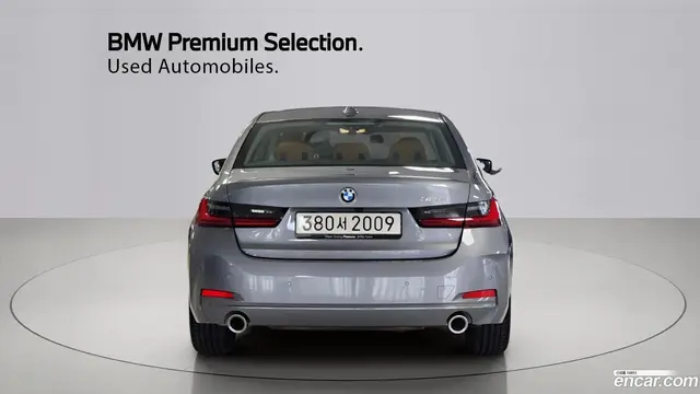 Main__Slider__Photo:3-Series BMW 2025.10-1