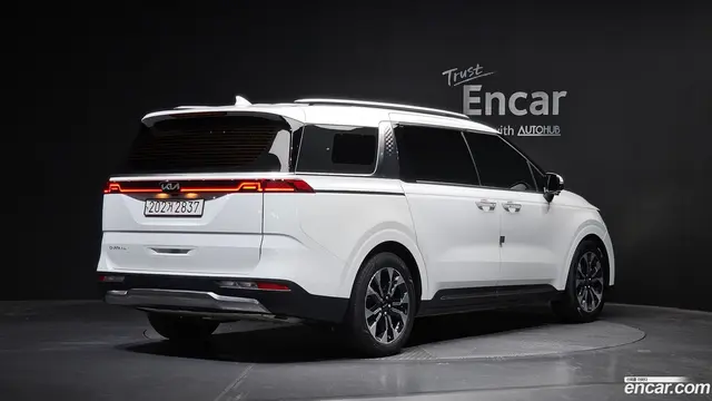 Main__Slider__Photo:Canival Kia 2022.4-1