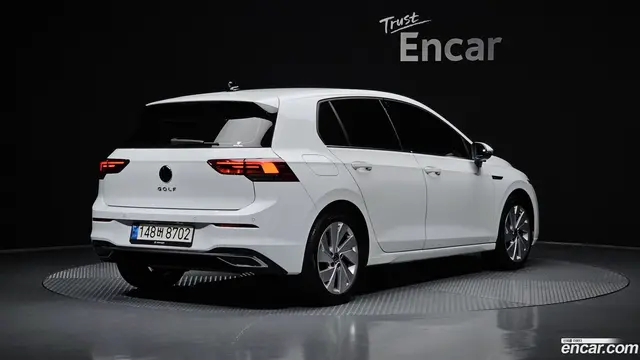 Main__Slider__Photo:Golf Volkswagen 2022.0-1
