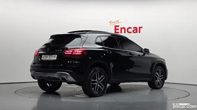 Main__Slider__Photo:GLA-Class Mercedes-Benz 2019.7-1