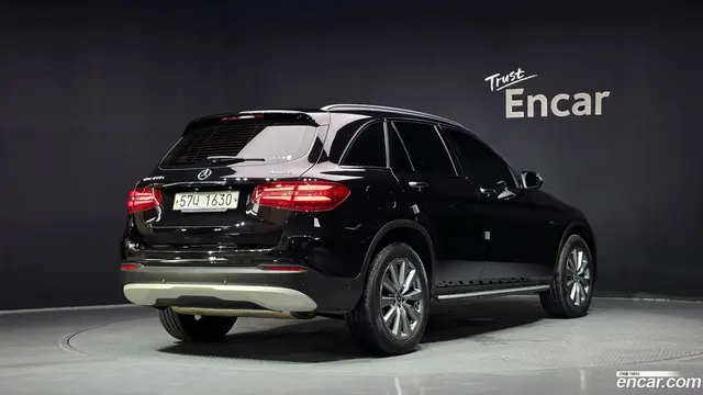 Main__Slider__Photo:GLC-Class Mercedes-Benz 2018.10-1
