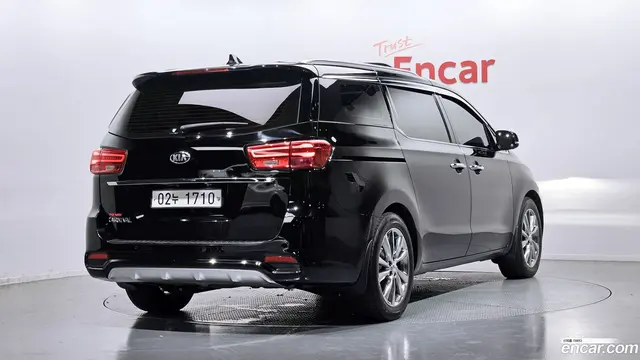 Main__Slider__Photo:Canival Kia 2019.3-1