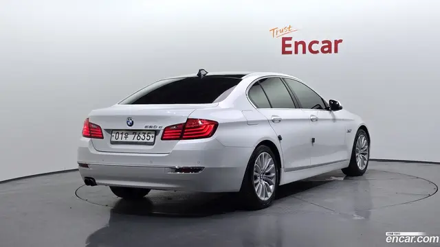 Main__Slider__Photo:5-Series BMW 2015.6-1