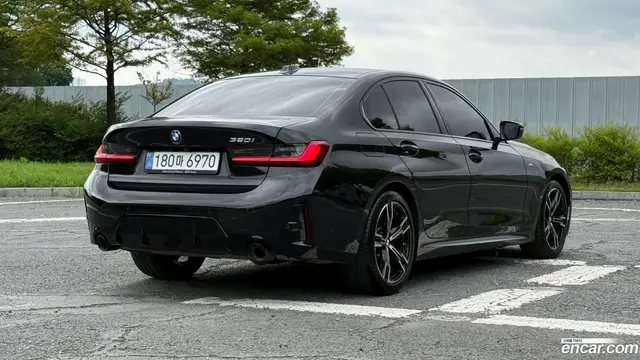 Main__Slider__Photo:3-Series BMW 2022.10-1