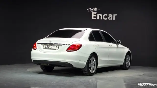 Main__Slider__Photo:C-Class Mercedes-Benz 2016.10-1