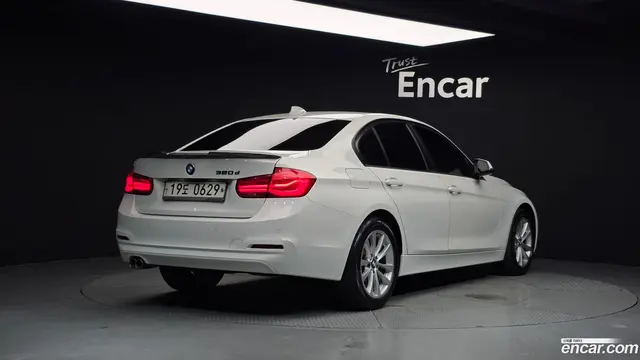 Main__Slider__Photo:3-Series BMW 2016.5-1