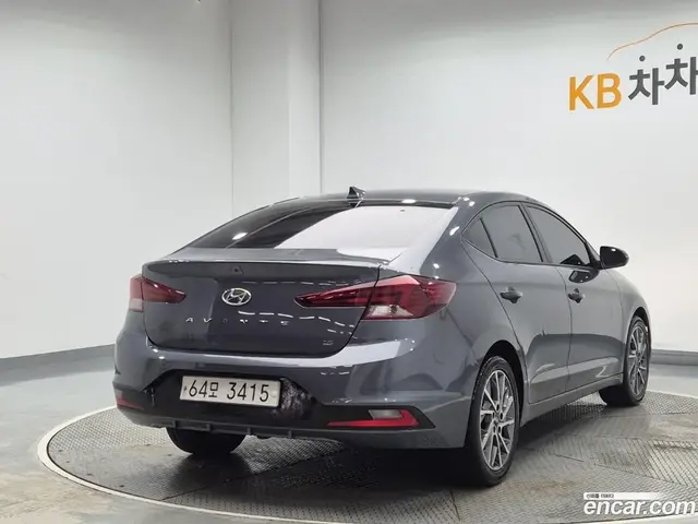 Main__Slider__Photo:AVANTE Hyundai 2019.6-1