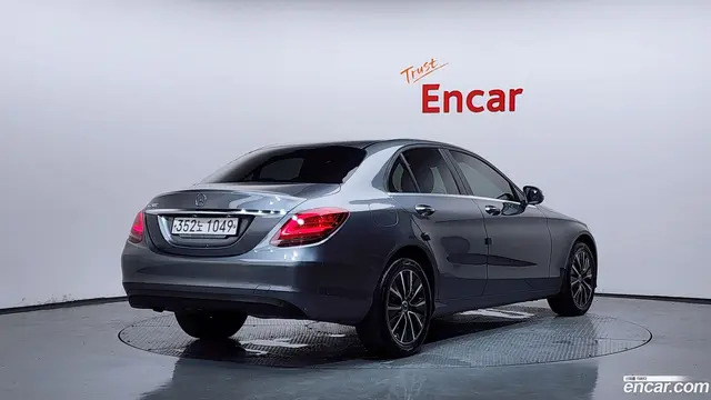 Main__Slider__Photo:C-Class Mercedes-Benz 2019.11-1