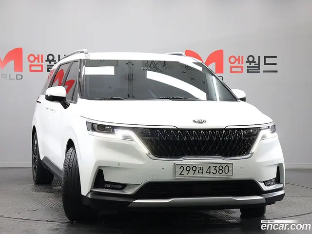Main__Slider__Photo:Canival Kia 2021.0-1